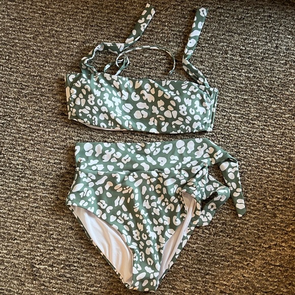 New Leopard Bandeau Bikini - Picture 3 of 5
